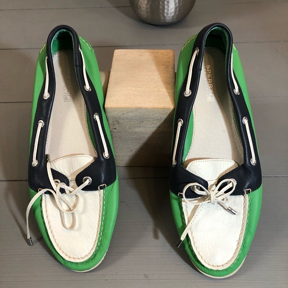 ladies navy boat shoes